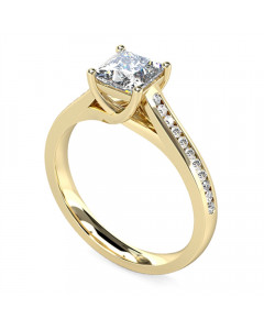 1.25ct I1/G Princess Diamond Shoulder Set Ring