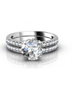 0.95ct SI1/G Round Diamond Shoulder Set Ring With Matching Band