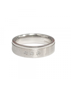 0.04ct VS/EF Rubover Three Stone Round Cut Diamond Wedding Ring